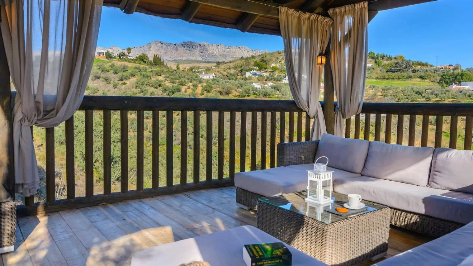 Finca del Rio Antequera - La Higuera by Ruralidays 0*,  España