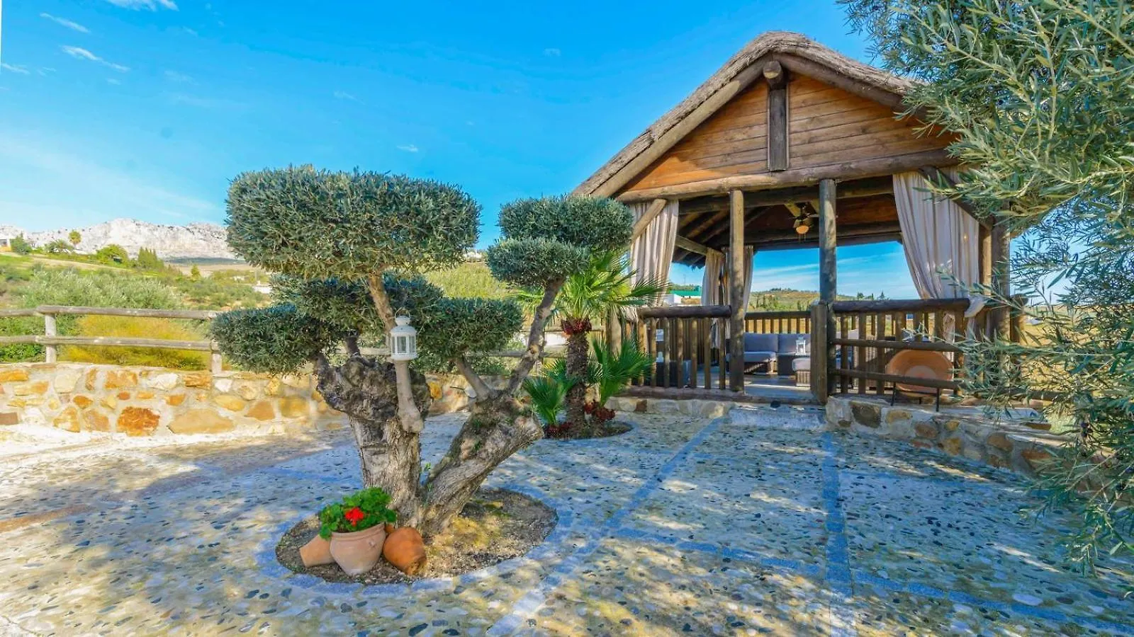 Finca del Rio Antequera - La Higuera by Ruralidays Villa