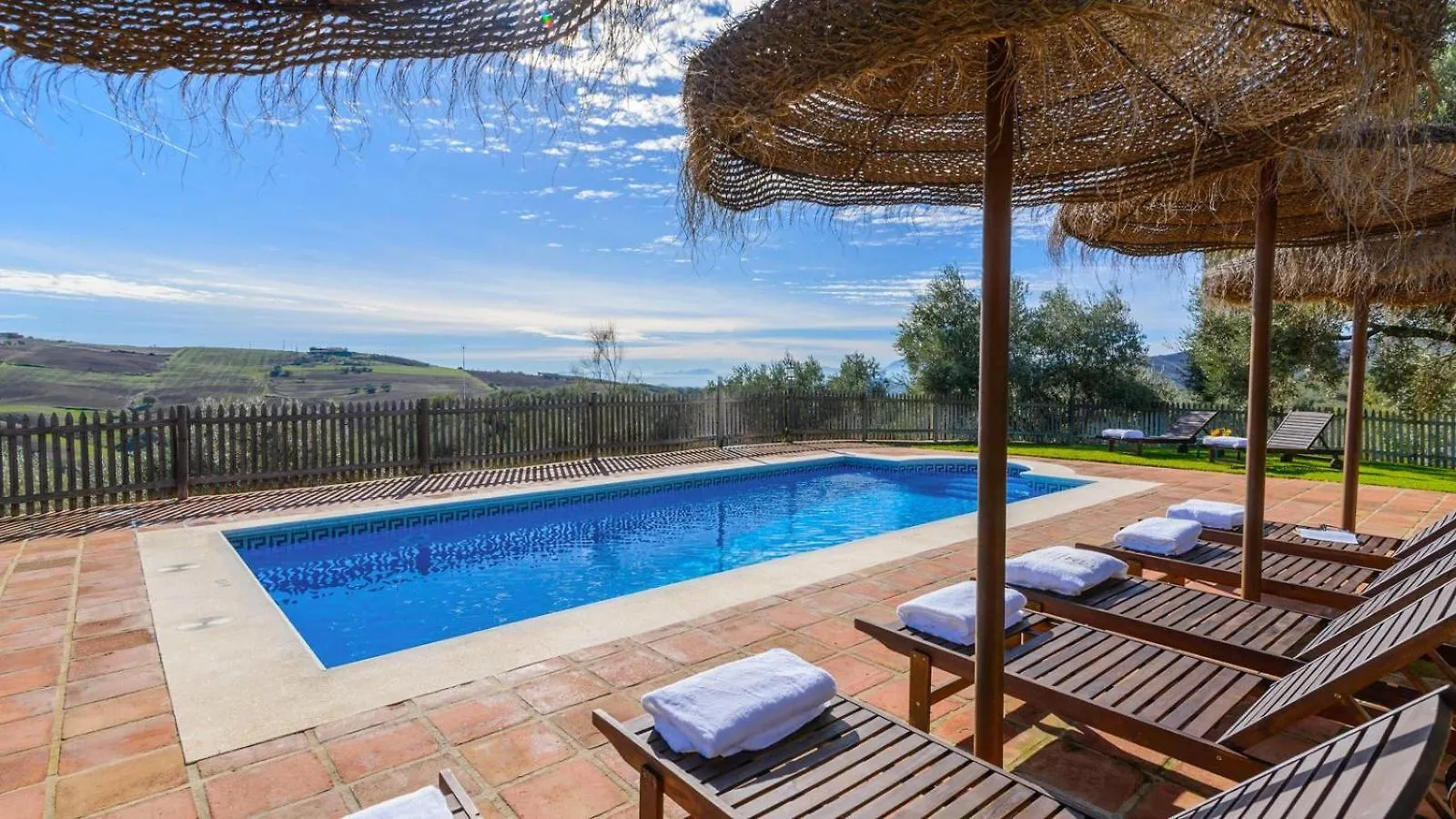 Villa Finca del Rio Antequera - La Higuera by Ruralidays